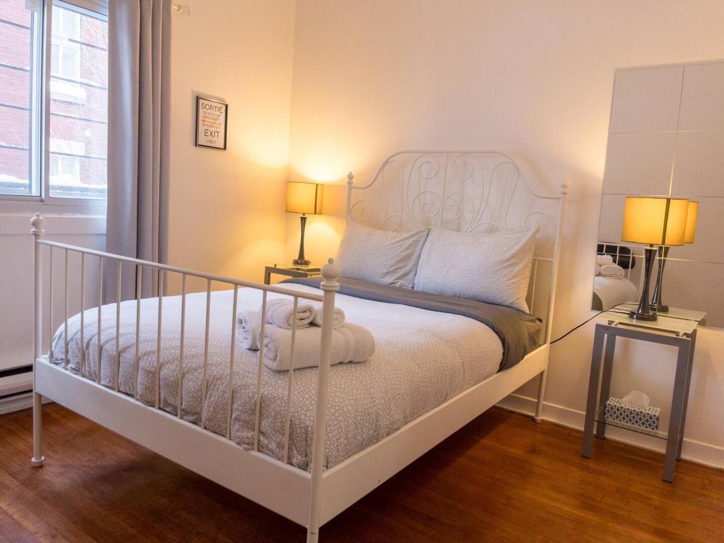 Heart Of Mtr For Memorable Experience 7Minmetro 2 Backyard Fully Equipped Villa Montreal Exterior foto